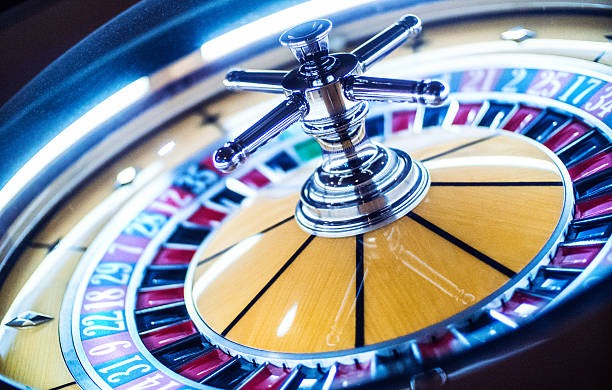 laju89 mobile dashboard showing sports betting markets, live dealer tables, and slot games